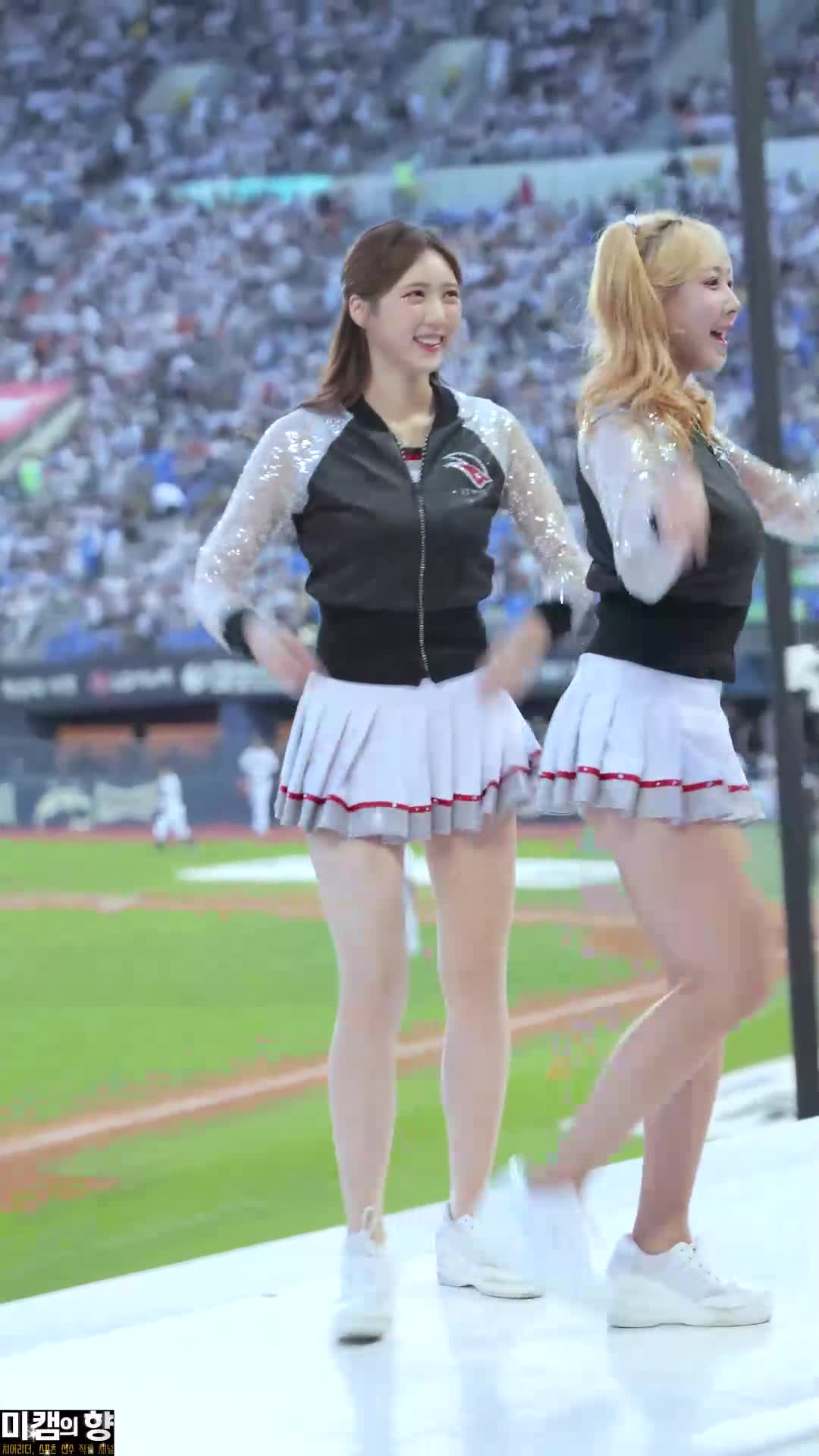 치어리더 240510 직캠4 댄스공연 마그네틱 -아일릿 - KT 위즈